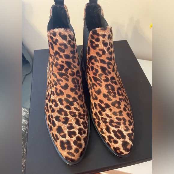 Freda Salvador Sleek Chelsea Ankle Boot - Cheetah Size 7 - Picture 3 of 9